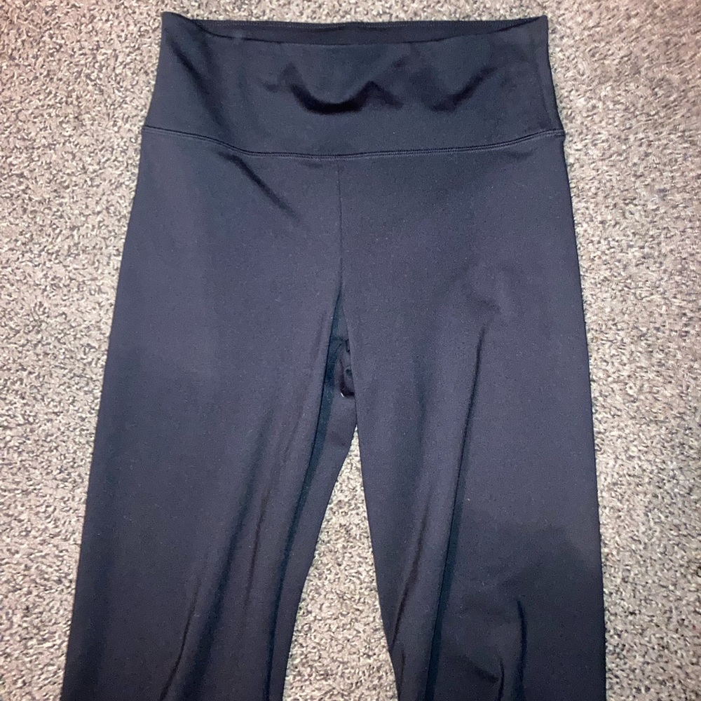 Woman’s American eagle flared leggings